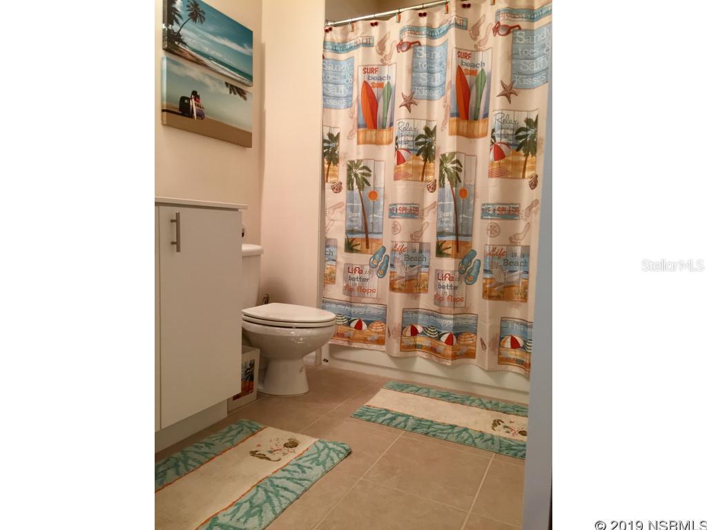 Venetian Bat Un 01 Ph 01B - Residential