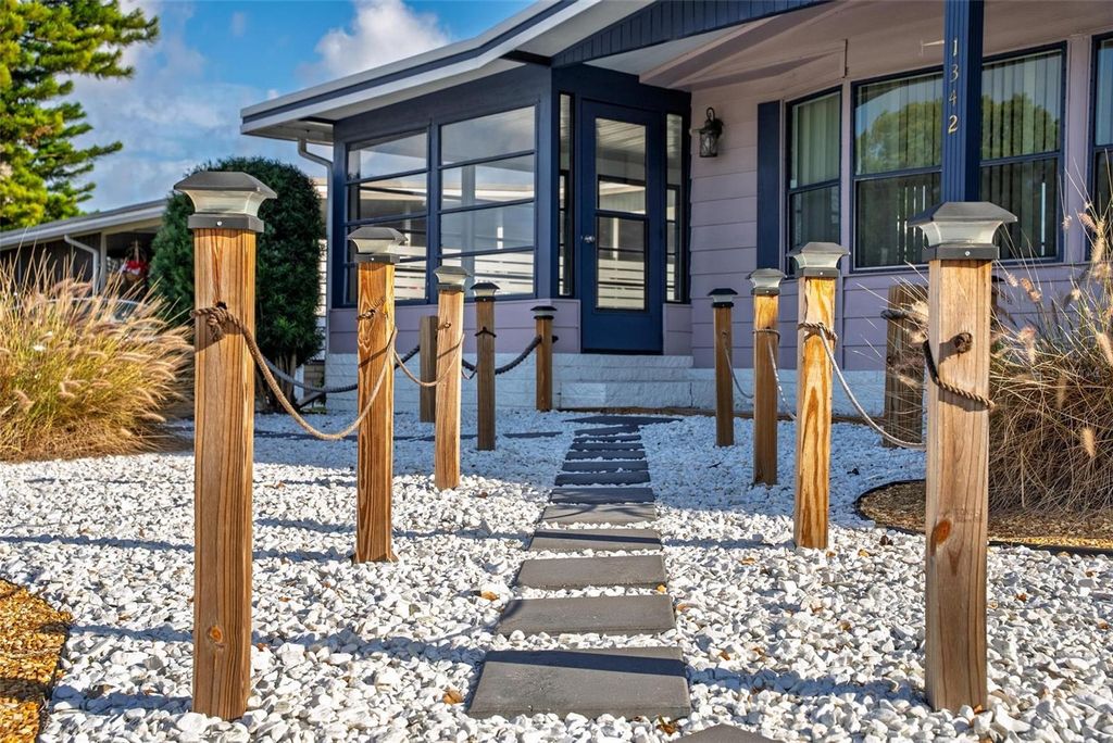 Photo of 1342 Elkhart Circle, Tavares, FL 32778 (MLS # O6368689)