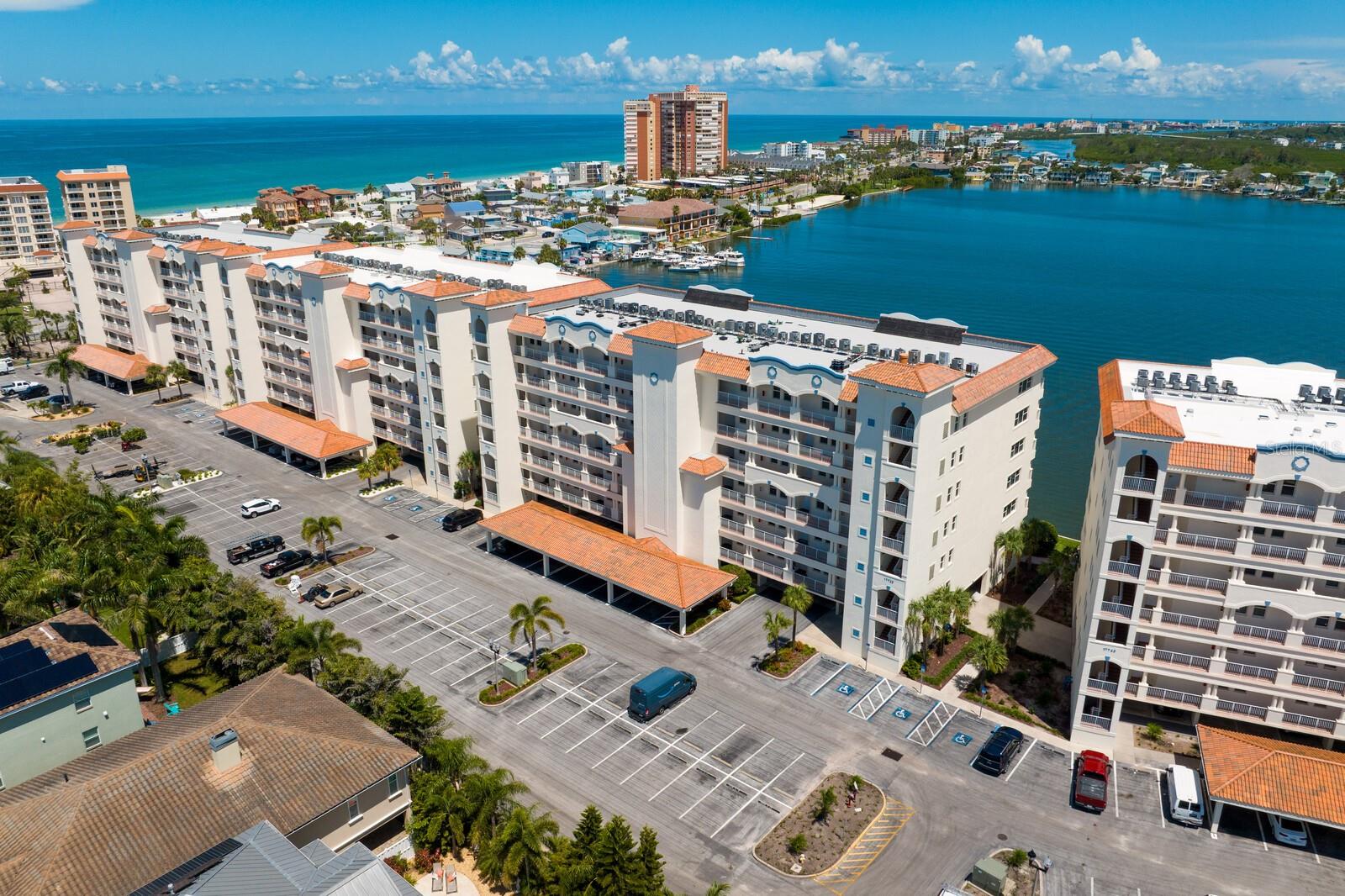 LAS BRISAS CONDO - Residential