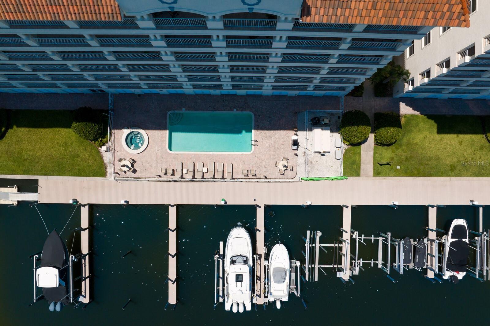 LAS BRISAS CONDO - Residential