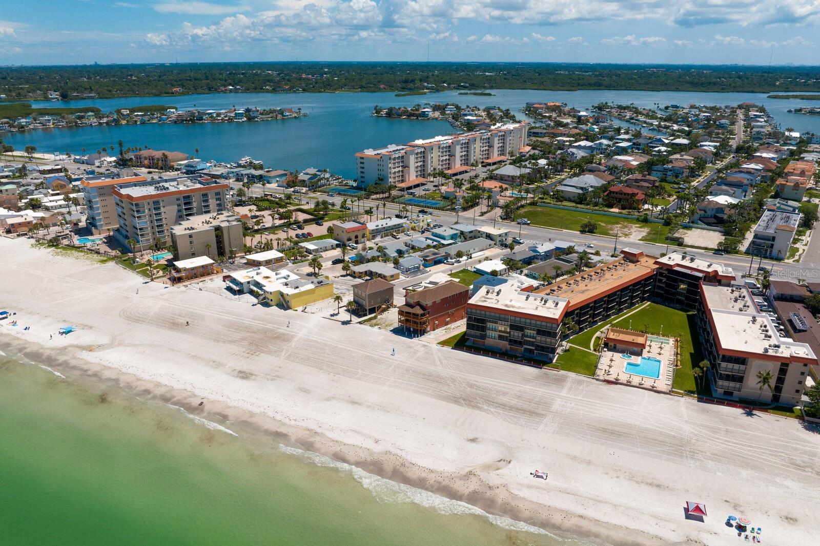 LAS BRISAS CONDO - Residential