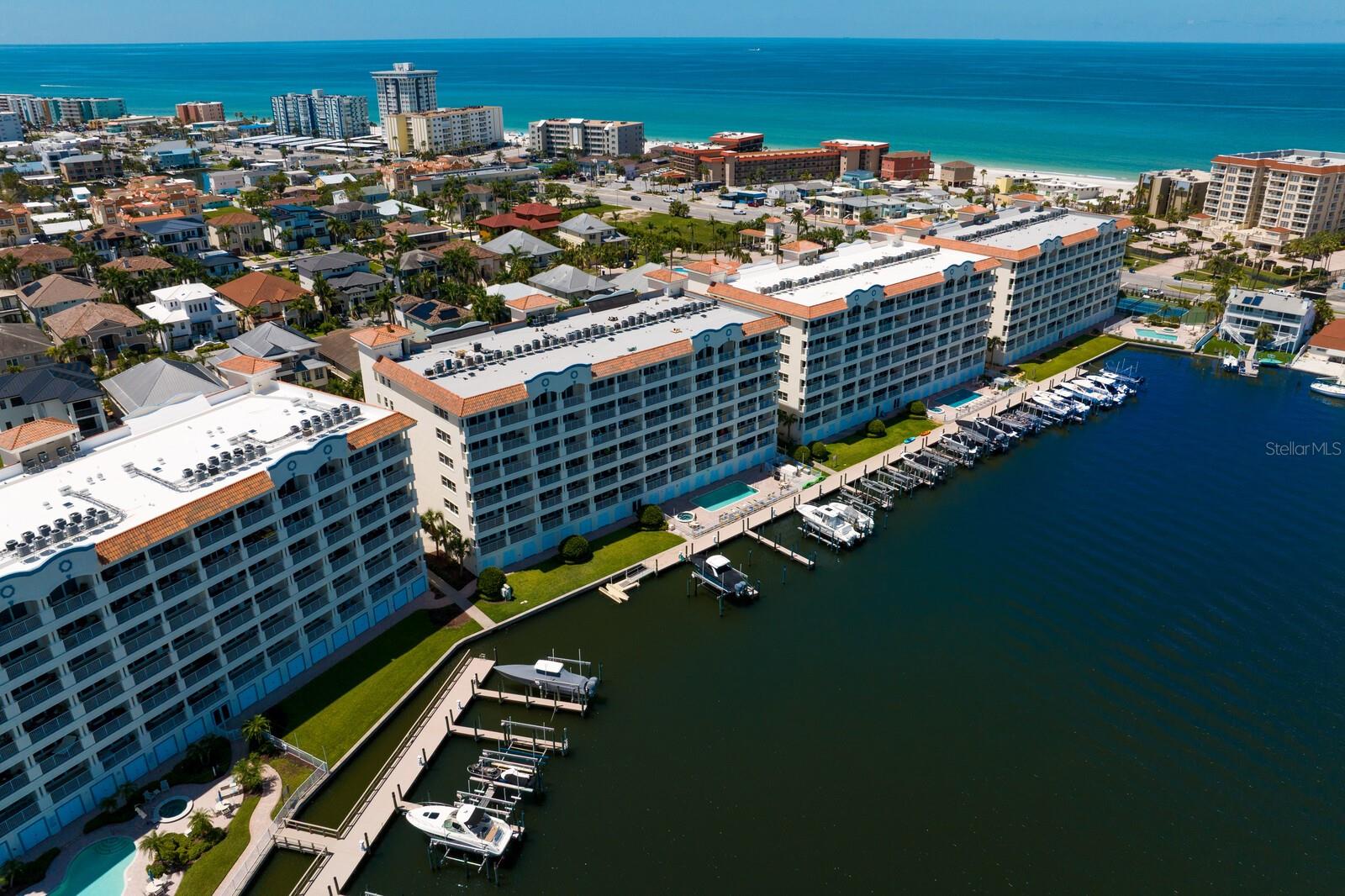 LAS BRISAS CONDO - Residential