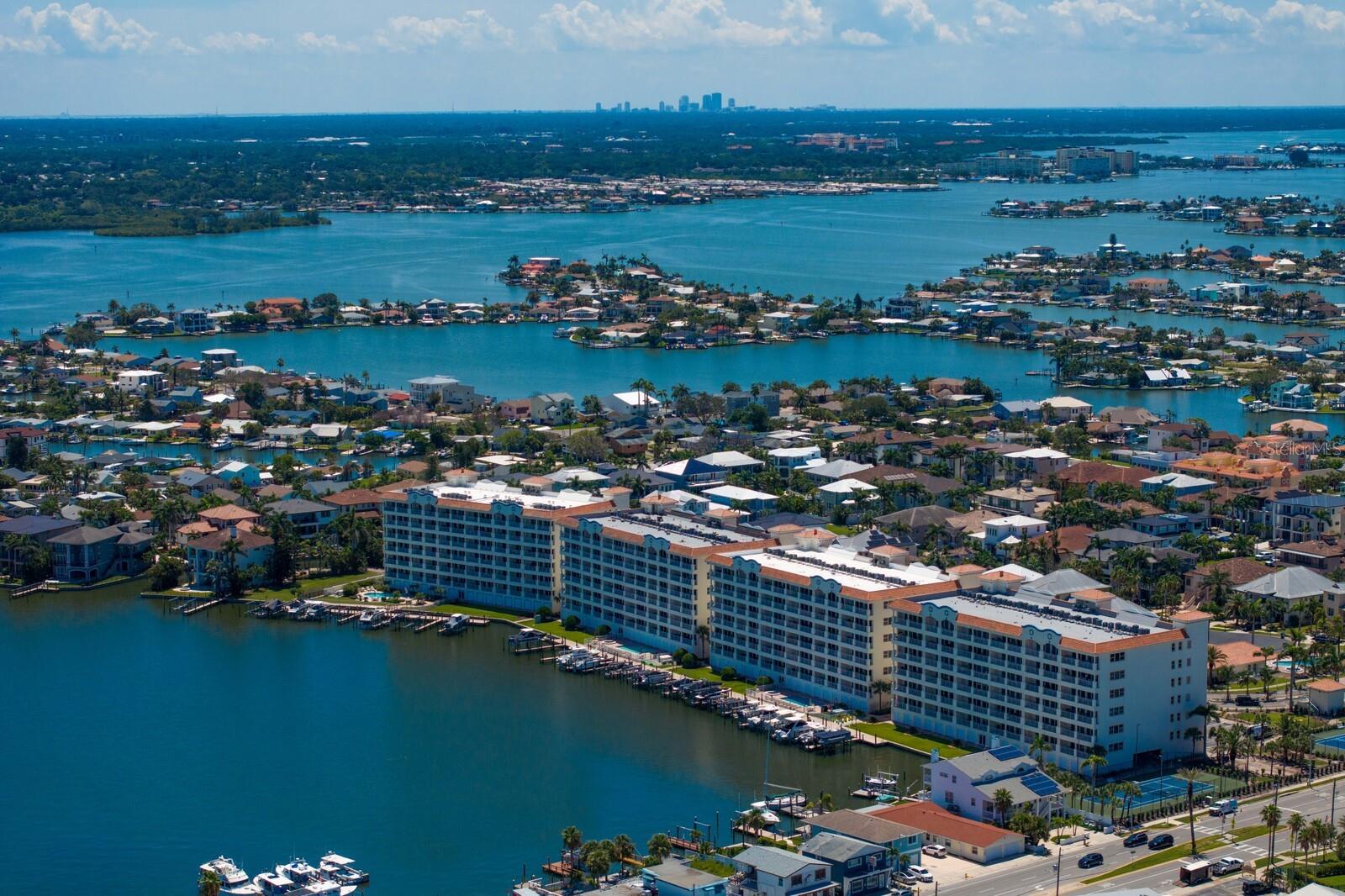 LAS BRISAS CONDO - Residential