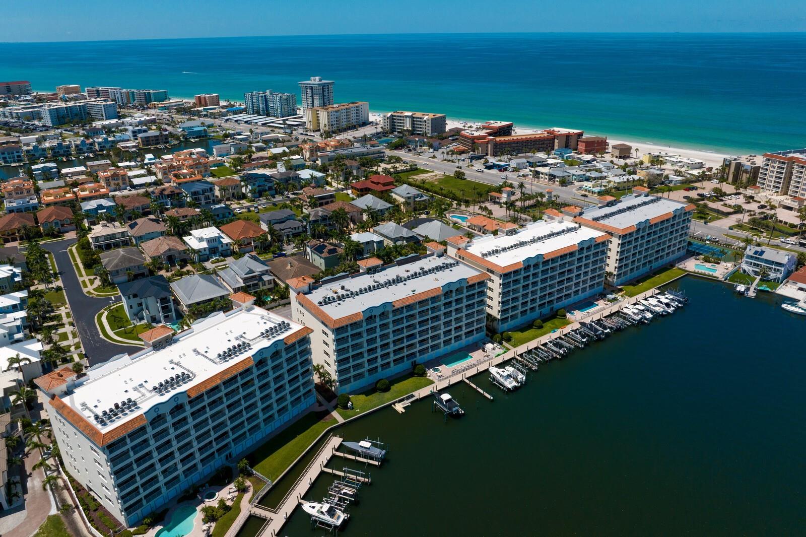LAS BRISAS CONDO - Residential