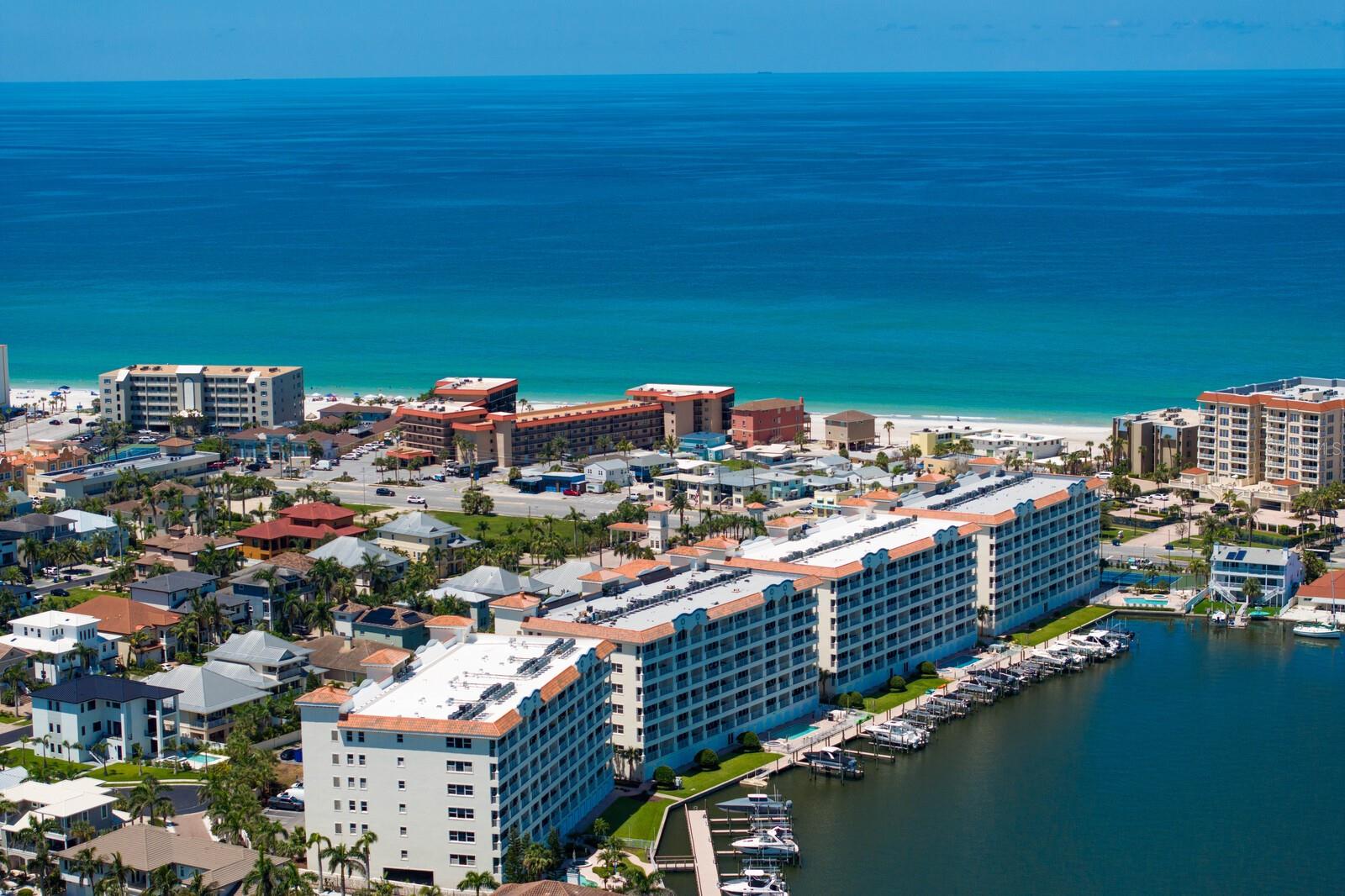 LAS BRISAS CONDO - Residential