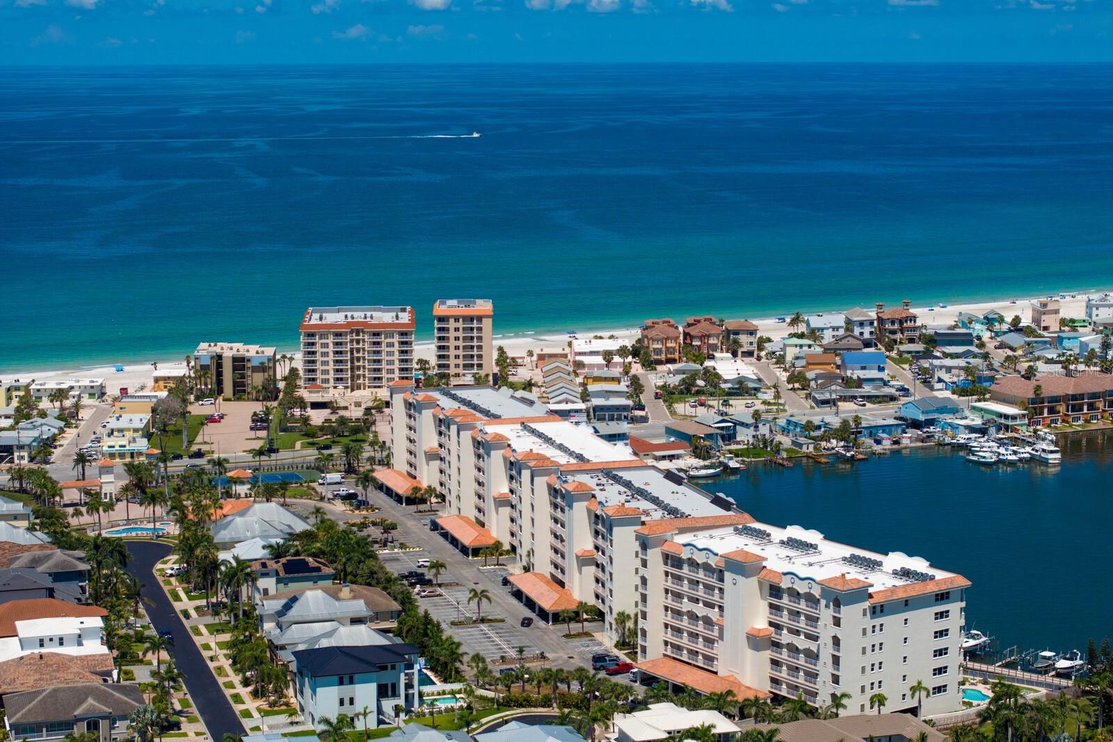 LAS BRISAS CONDO - Residential