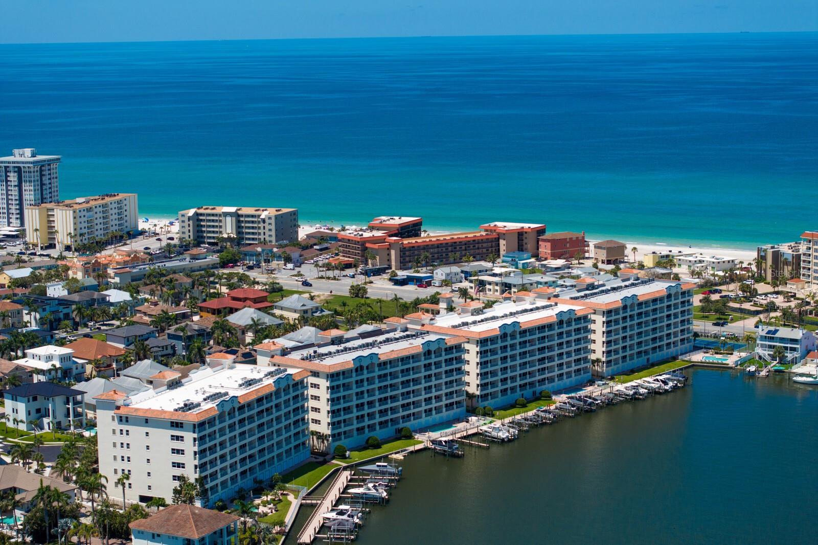 LAS BRISAS CONDO - Residential