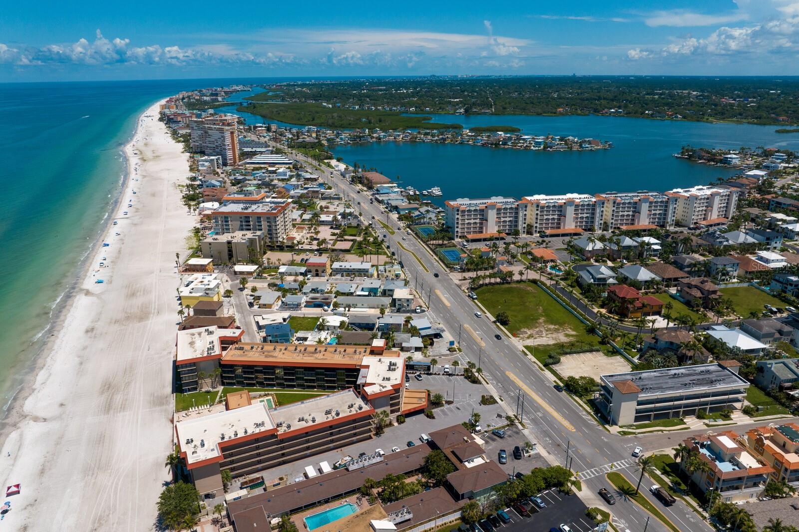 LAS BRISAS CONDO - Residential