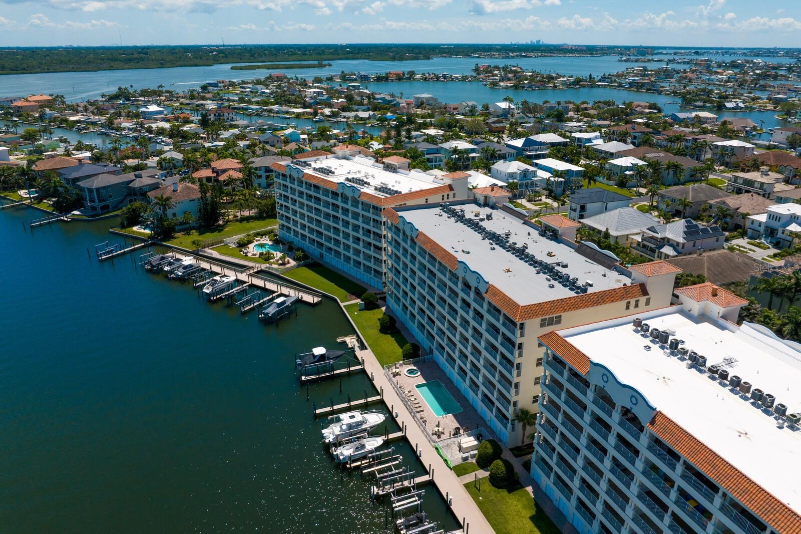 LAS BRISAS CONDO - Residential