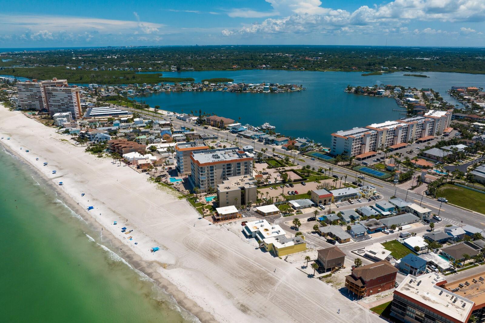 LAS BRISAS CONDO - Residential