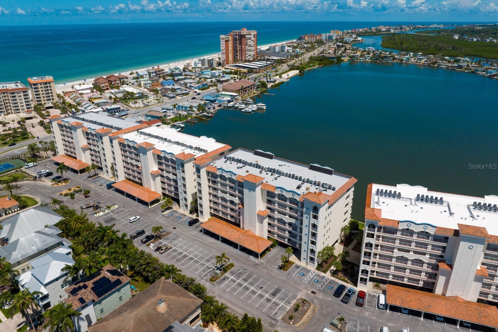 LAS BRISAS CONDO - Residential