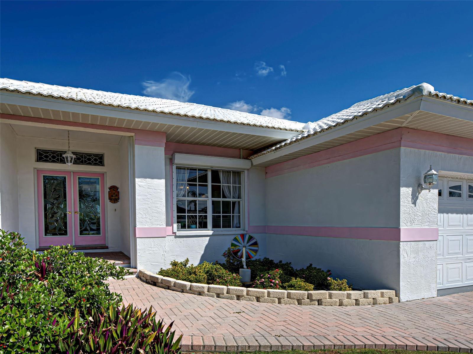 617 BONITO AVENUE