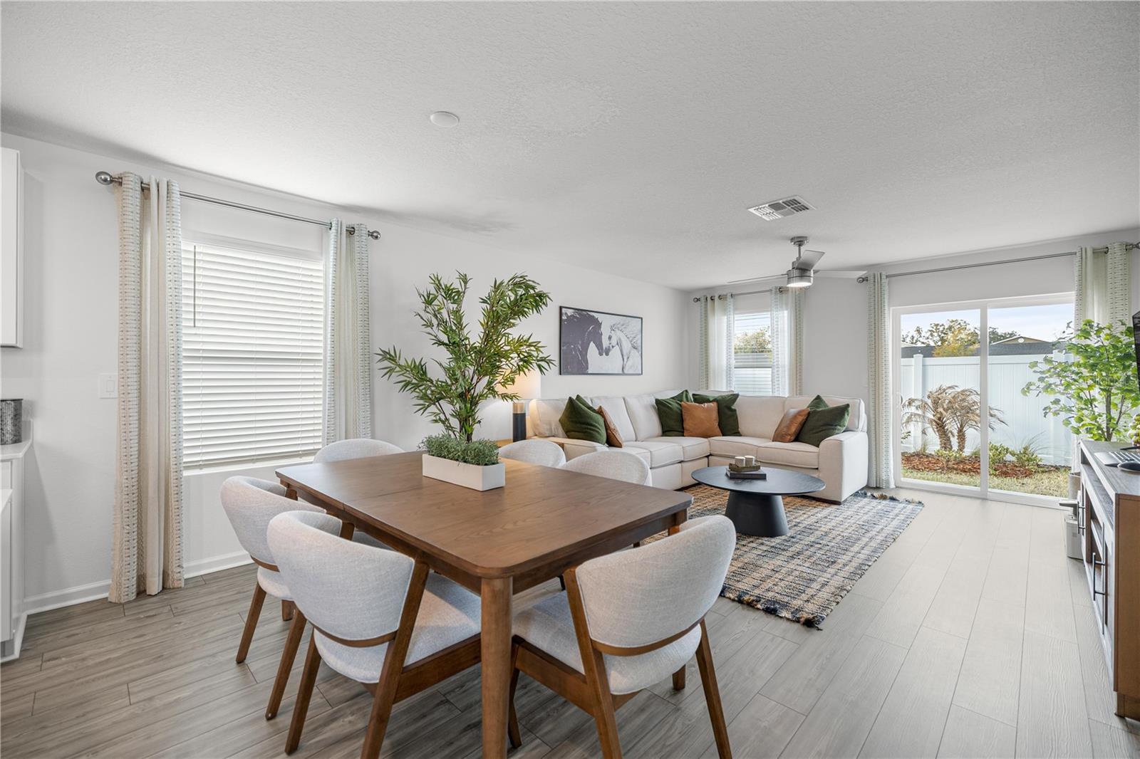 PIONEER RANCH WELLTON - Residential