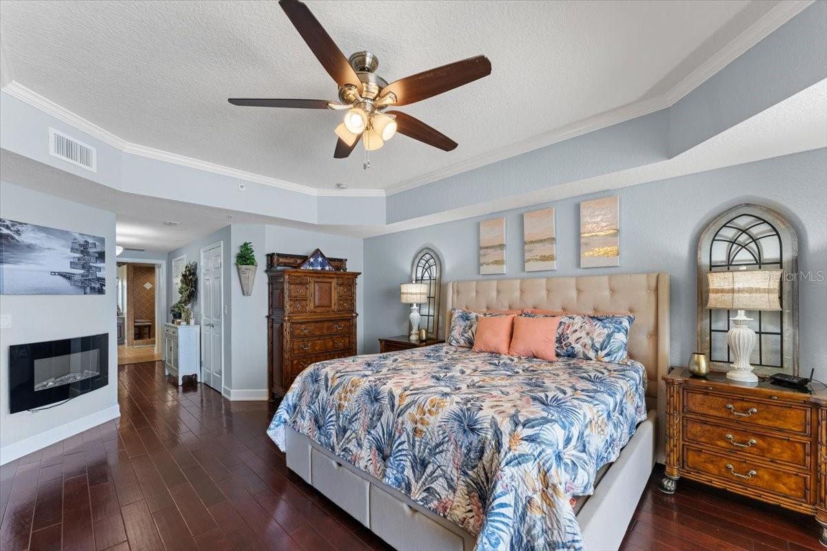 Island Crowne Condo - Residential