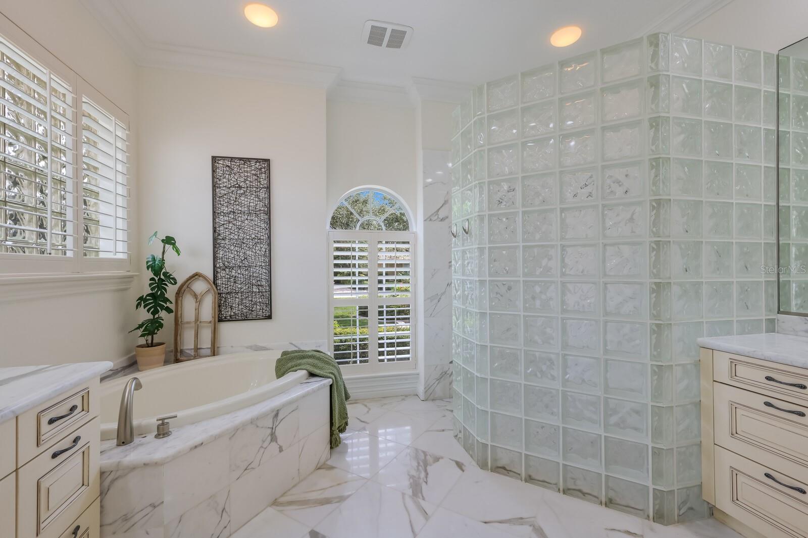 UNIVERSITY PARK - Residential