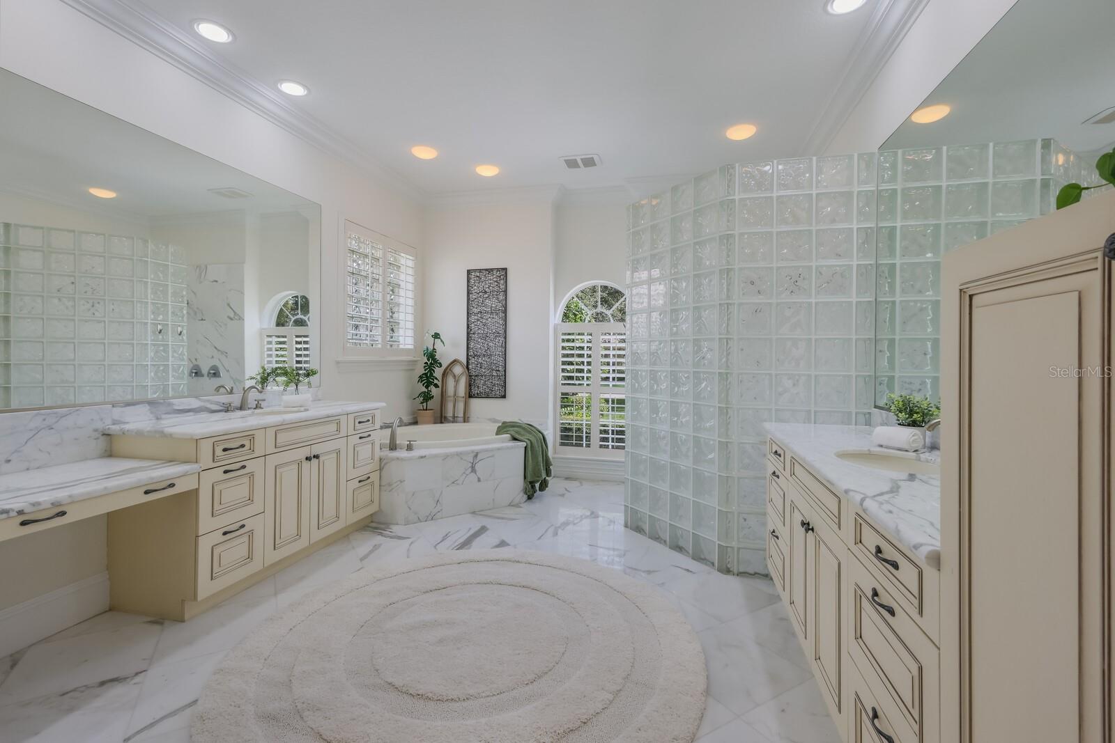 UNIVERSITY PARK - Residential