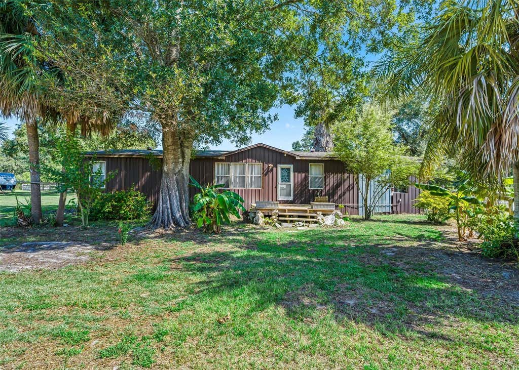 Photo of 2195 NE 165th Street, Citra, FL 32113 (MLS # OM730756)
