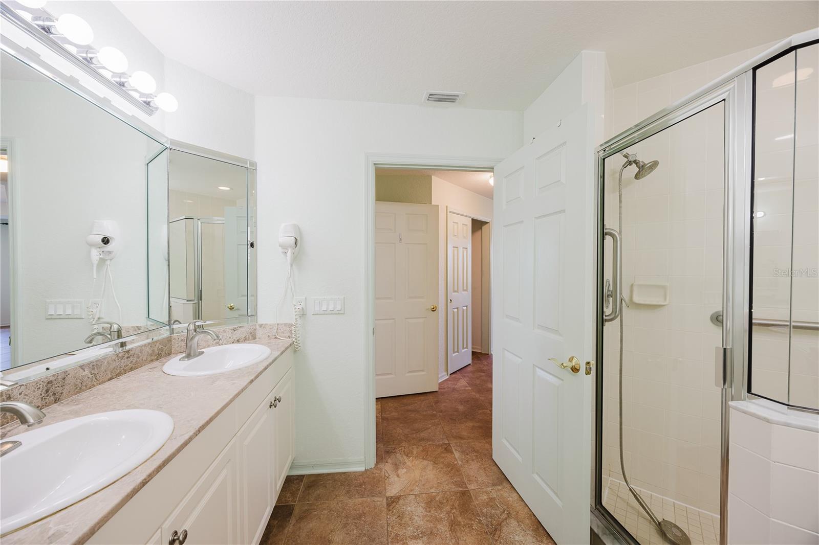 FOUNTAIN COURT PH 01 - Residential