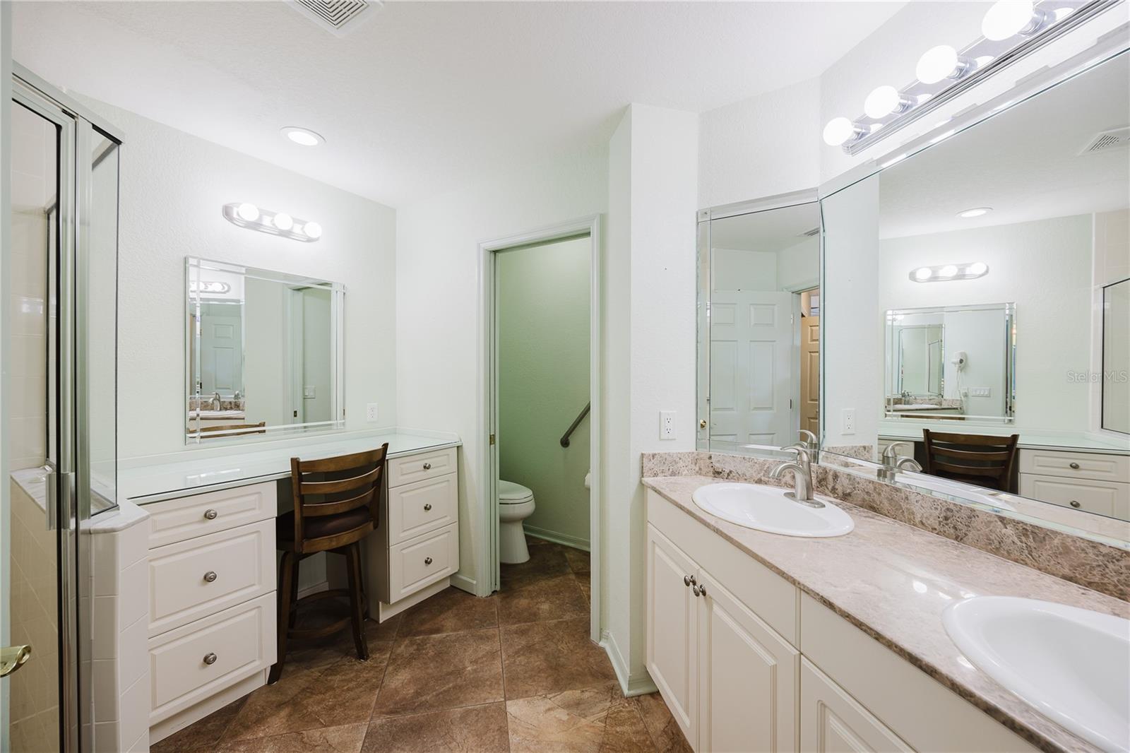 FOUNTAIN COURT PH 01 - Residential