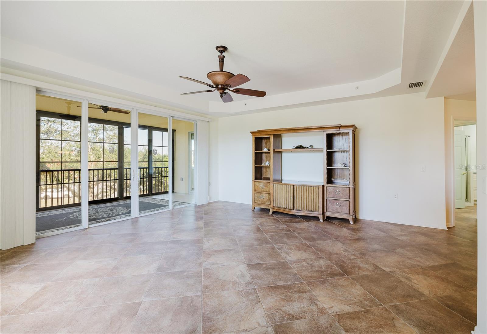 FOUNTAIN COURT PH 01 - Residential