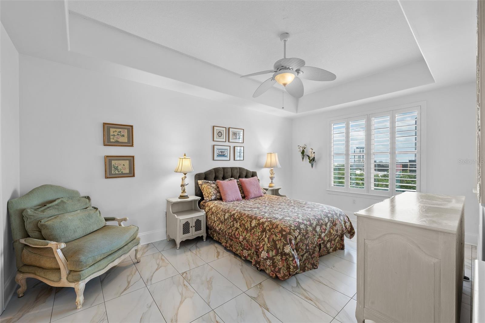 THE PARKSIDE OF ONE BAYSHORE - Residential