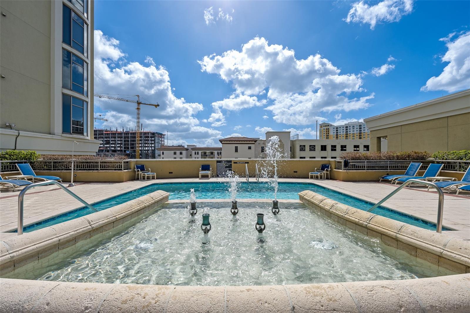 THE PARKSIDE OF ONE BAYSHORE - Residential