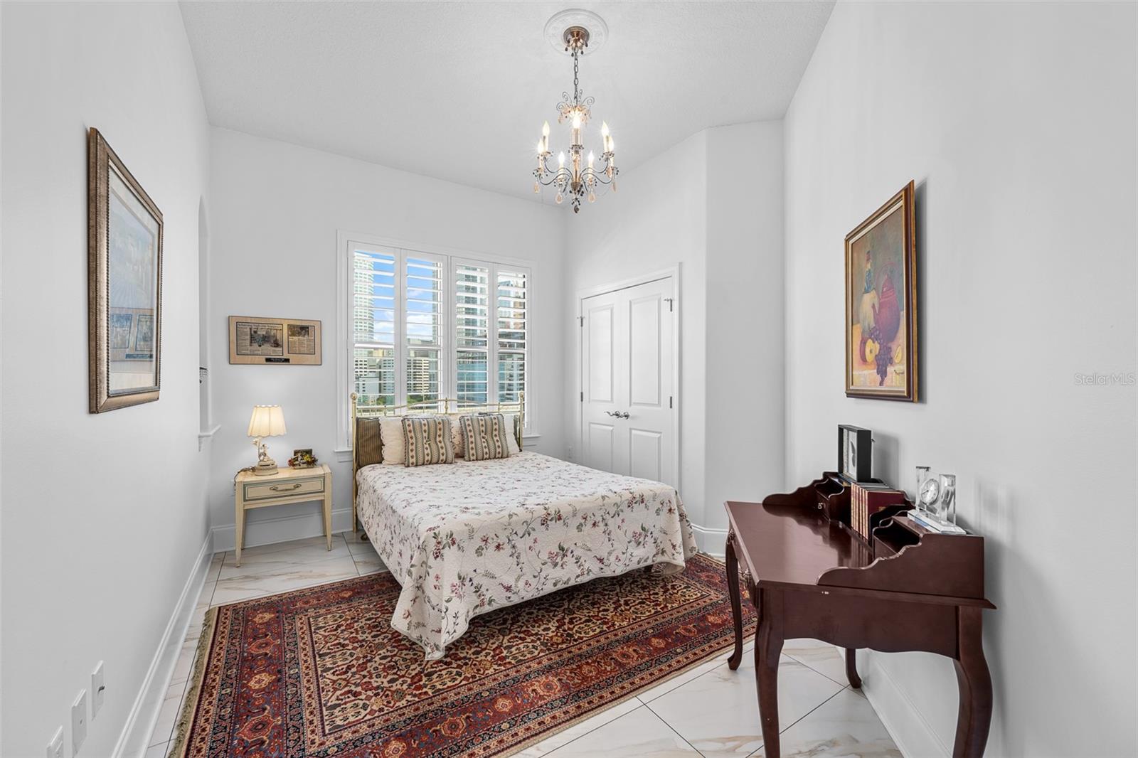 THE PARKSIDE OF ONE BAYSHORE - Residential