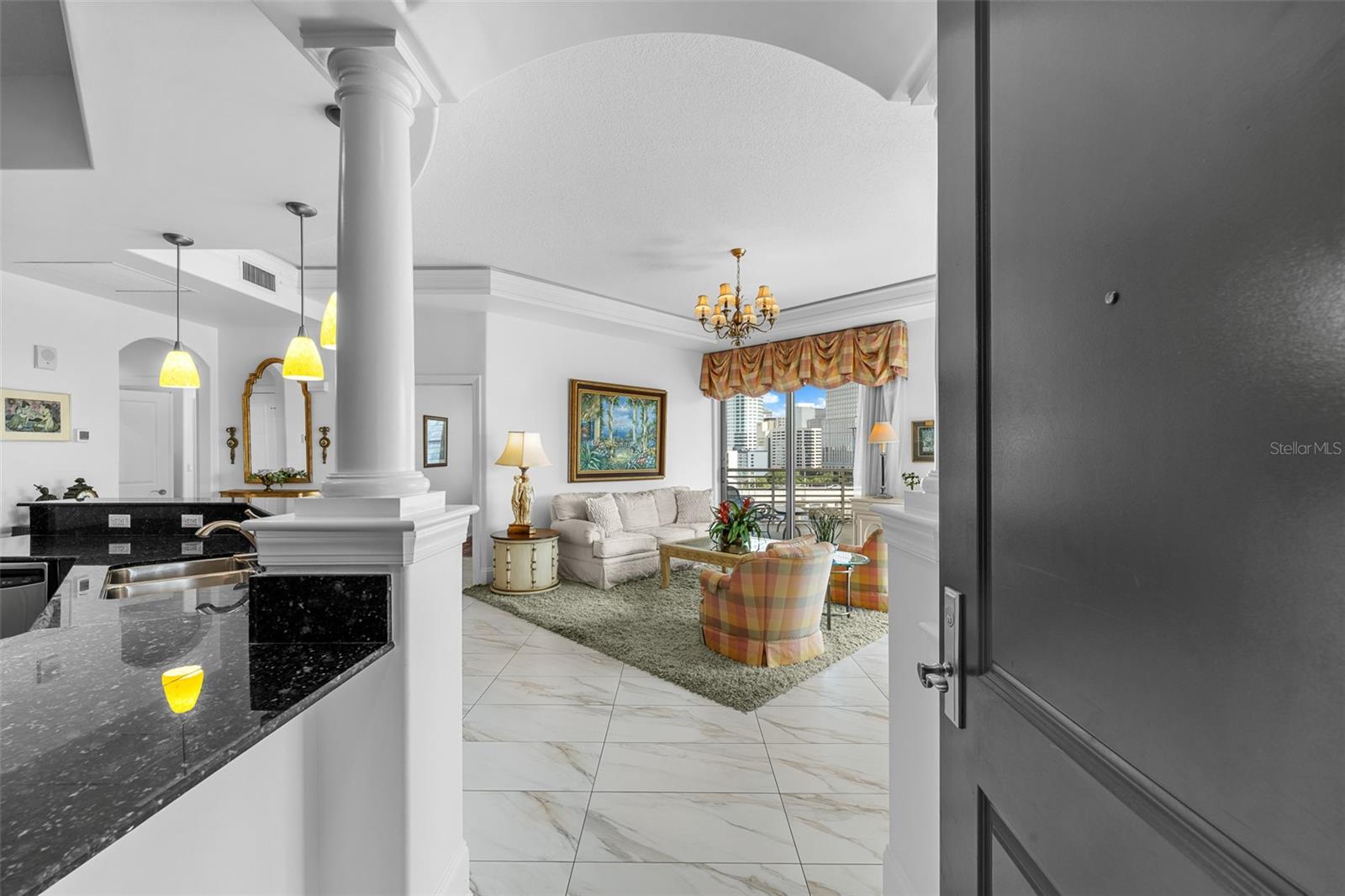 THE PARKSIDE OF ONE BAYSHORE - Residential