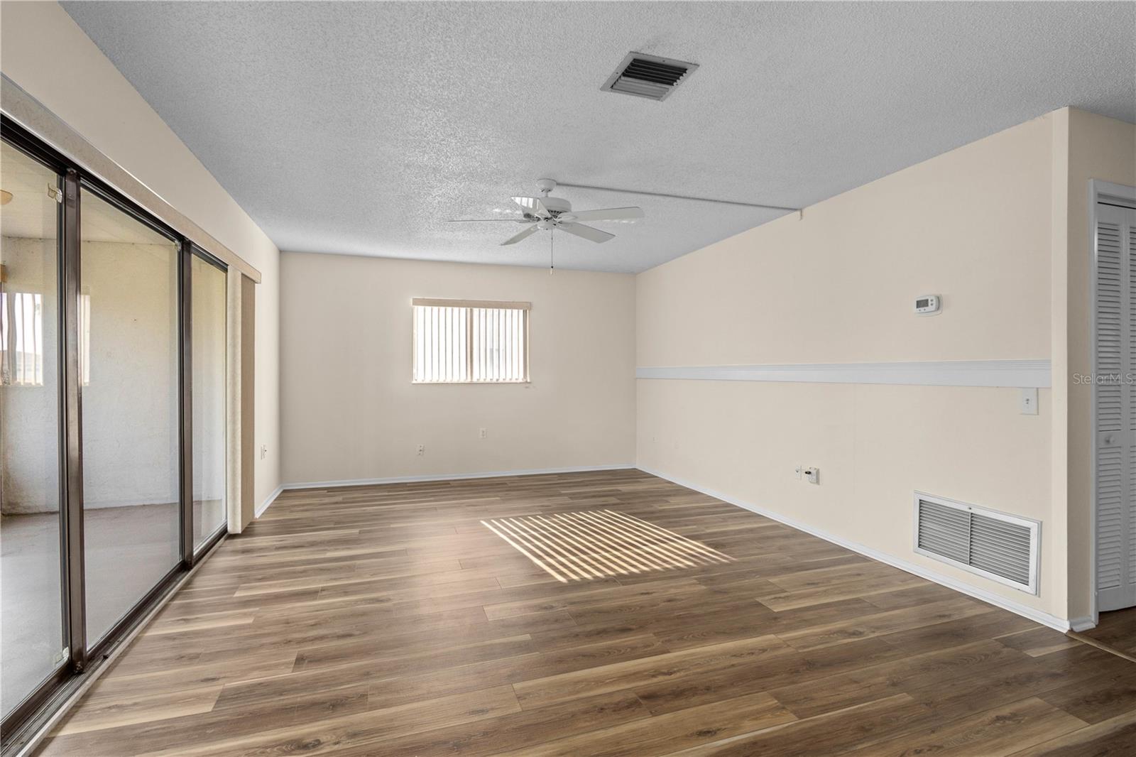 1728 S LAKESIDE COURT 1720b