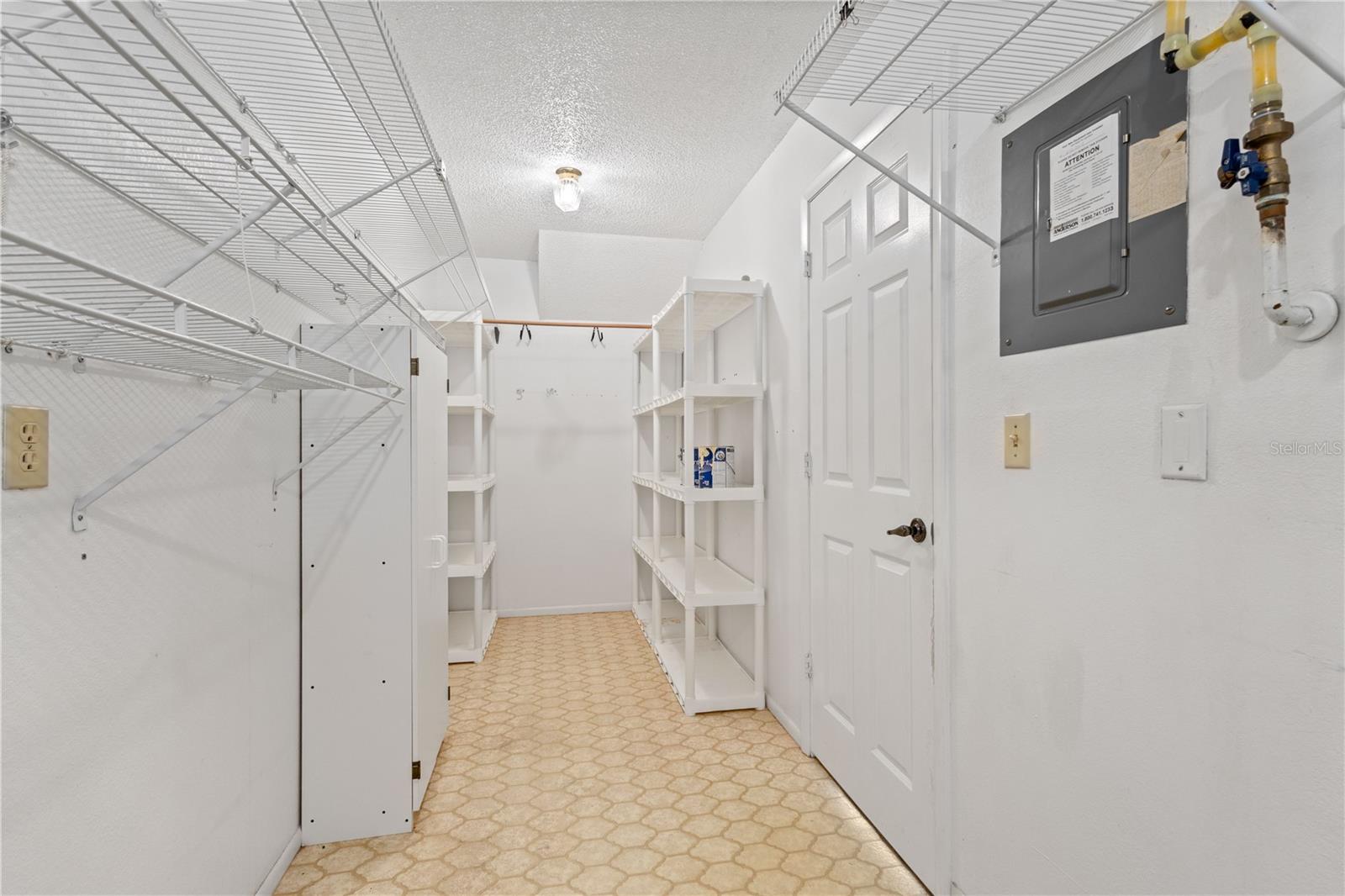 VENICE GARDENS - Residential