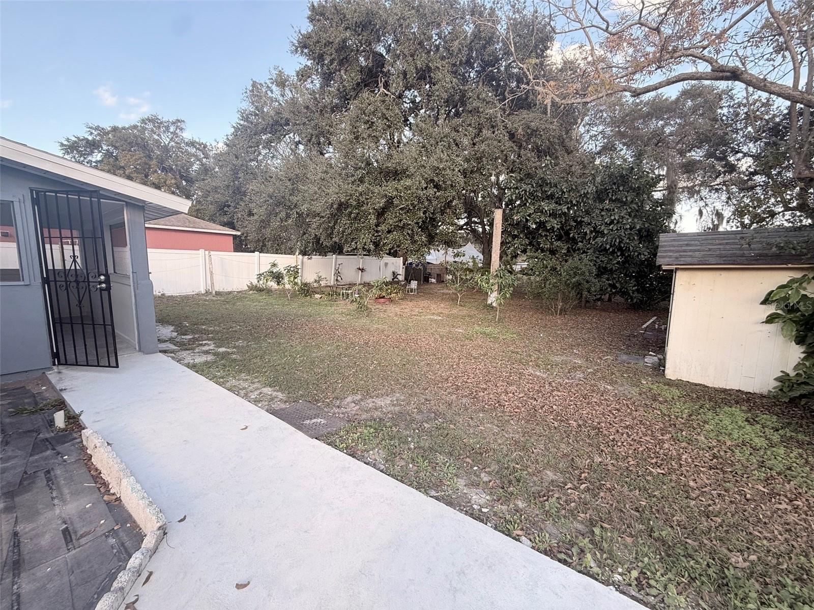 WOODALL & DOYLES - Residential Lease