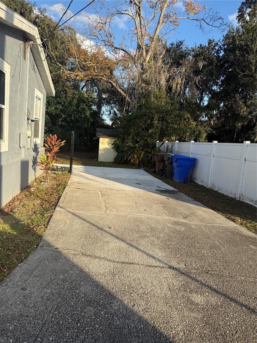 WOODALL & DOYLES - Residential Lease