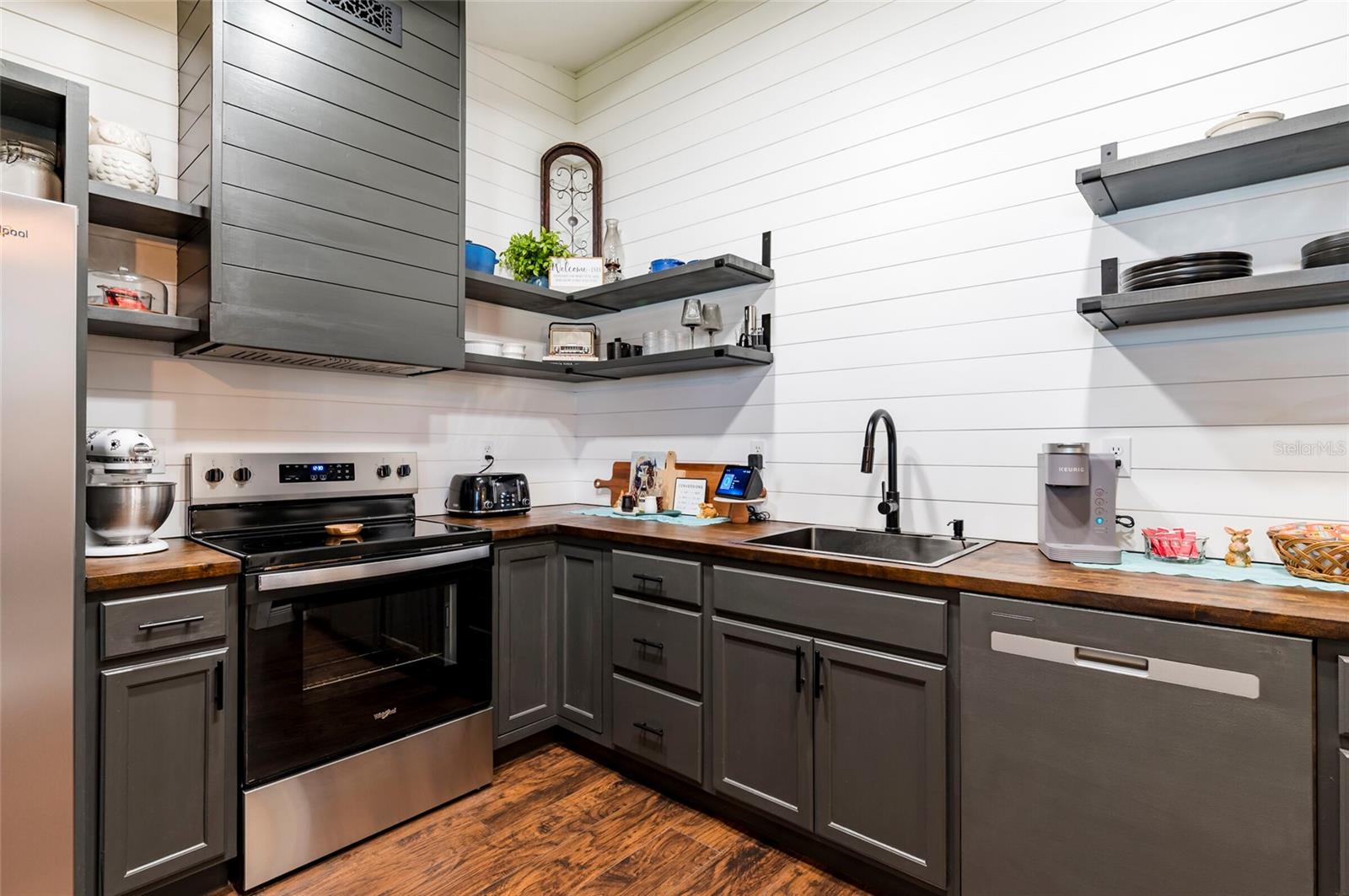 JASMINE TRAILS - Residential