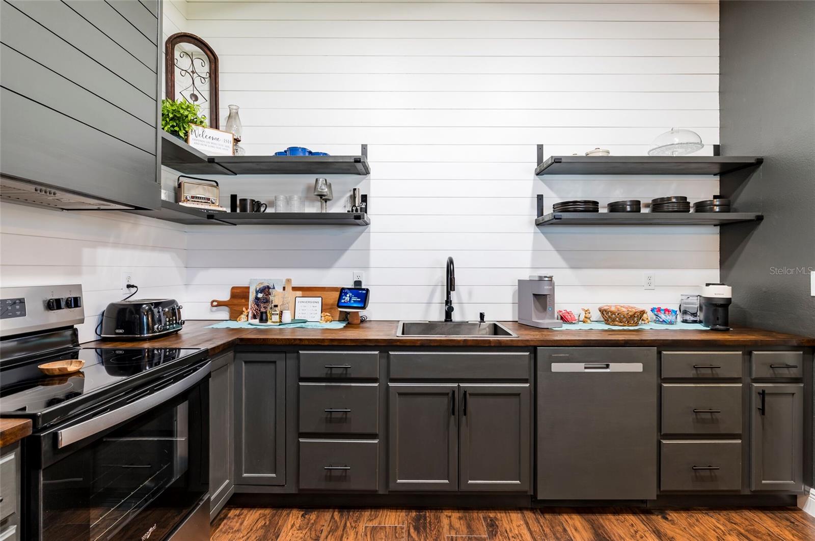 JASMINE TRAILS - Residential