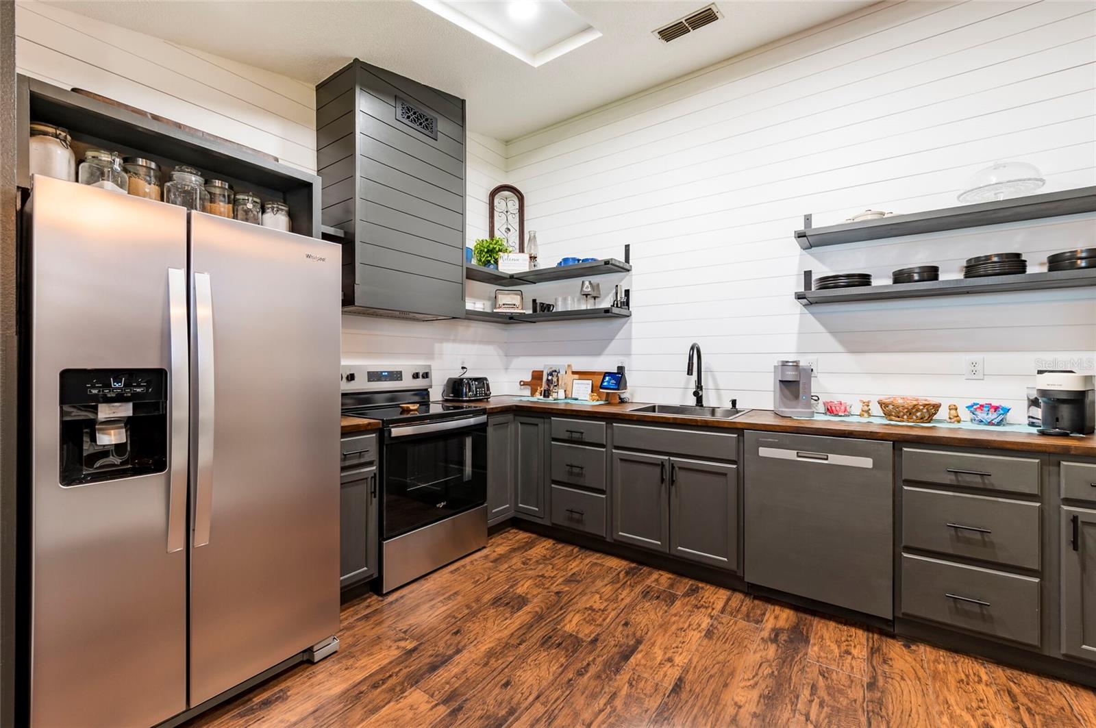 JASMINE TRAILS - Residential