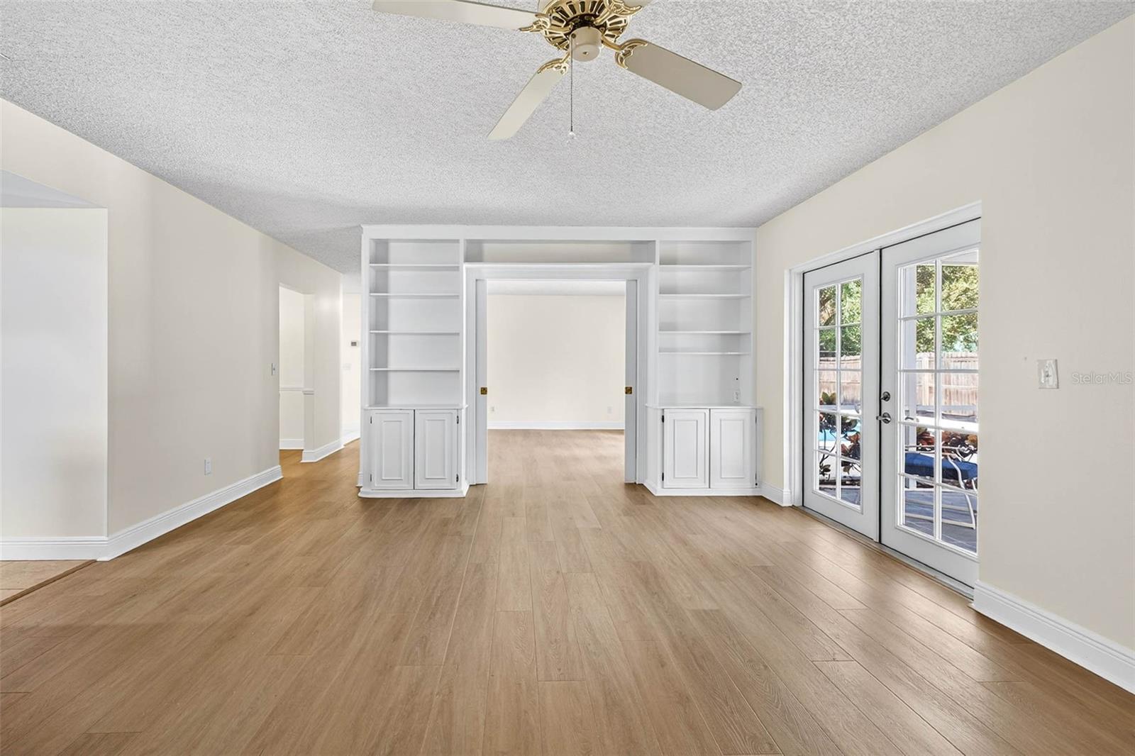 TEMPLE HILLS UNIT 1 - Residential