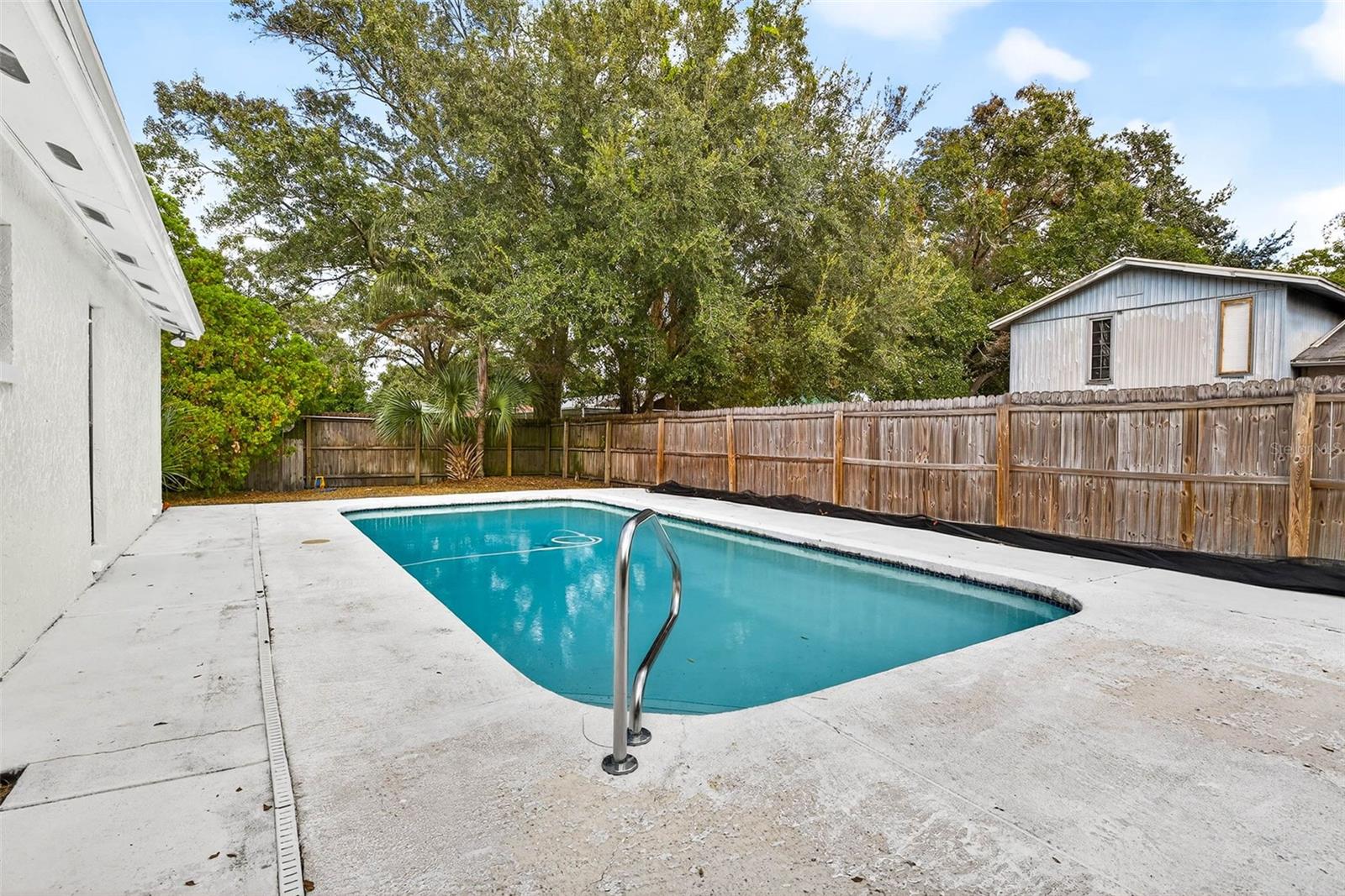 TEMPLE HILLS UNIT 1 - Residential