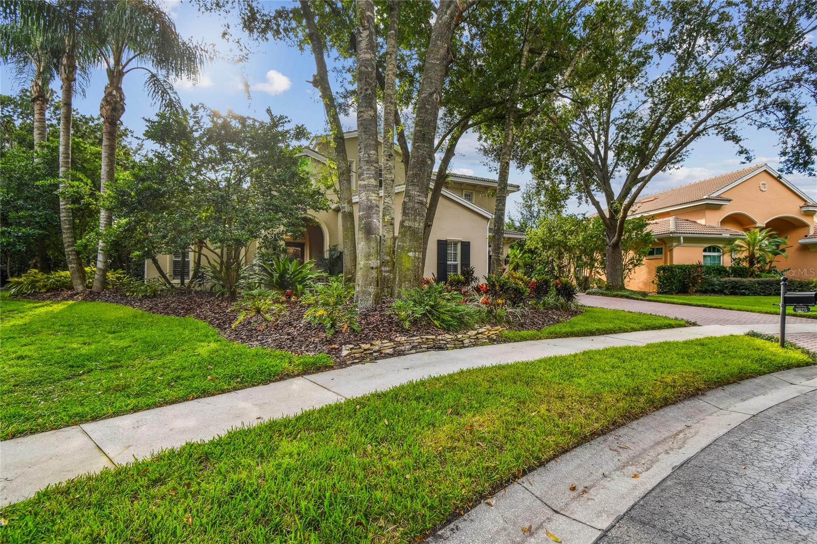 1925 FLORESTA VIEW DRIVE