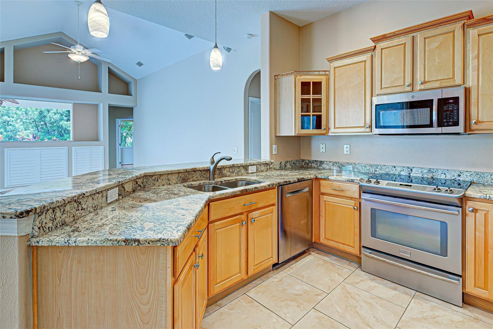 STONEBRIDGE - Residential