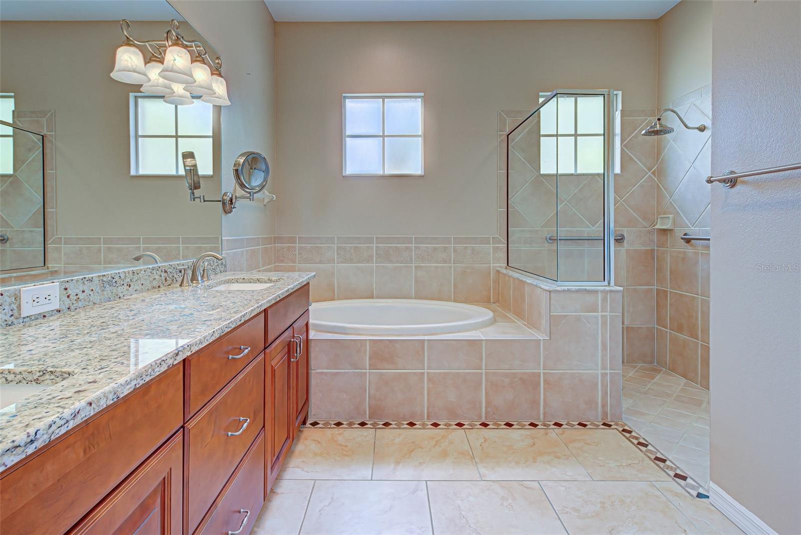 STONEBRIDGE - Residential