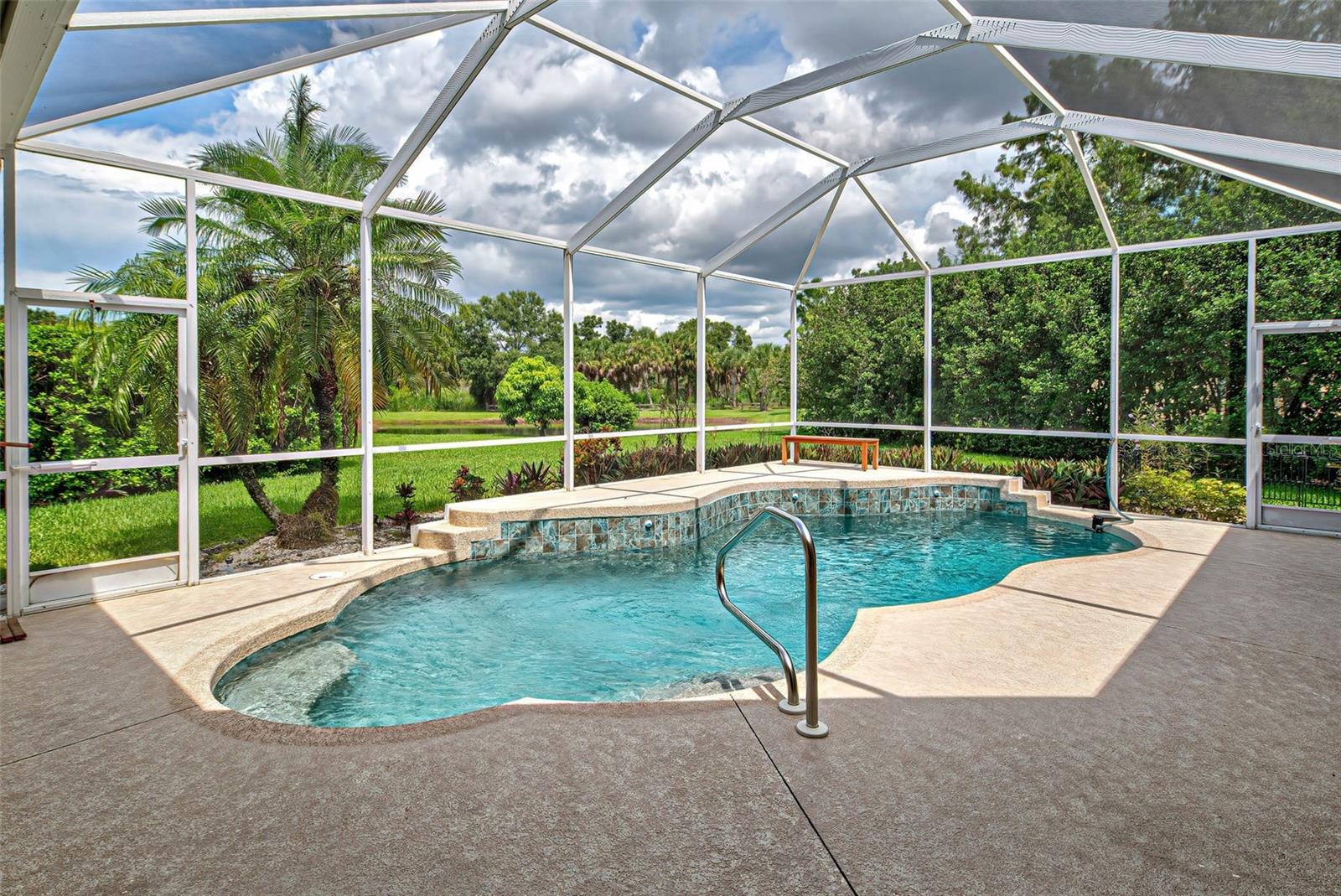 STONEBRIDGE - Residential