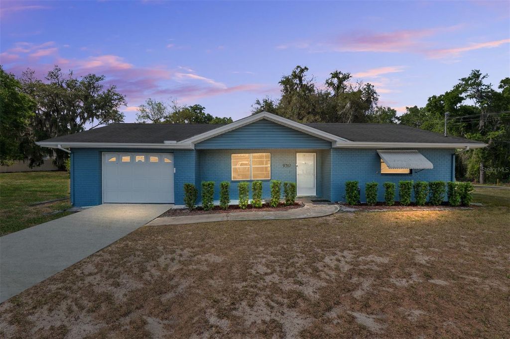 Photo of 9317 E Crescent Drive, Inverness, FL 34450 (MLS # OM723394)