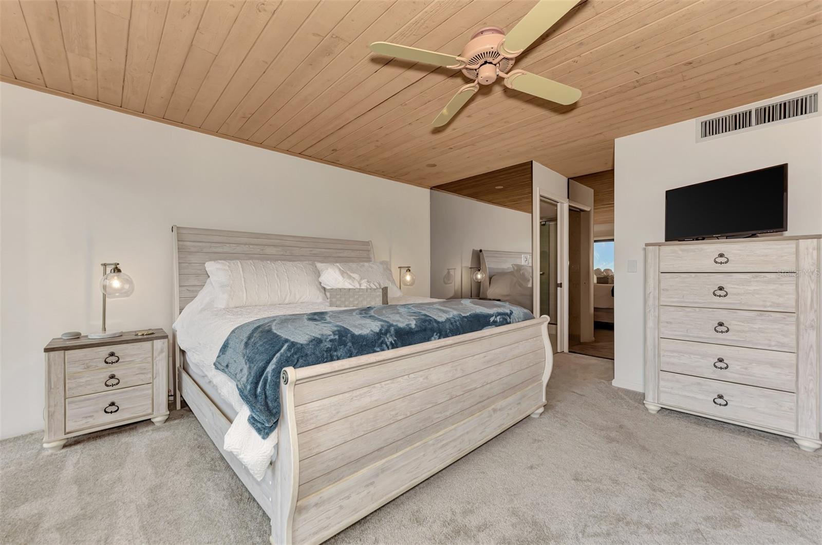 SANDY COVE IV - Residential Lease