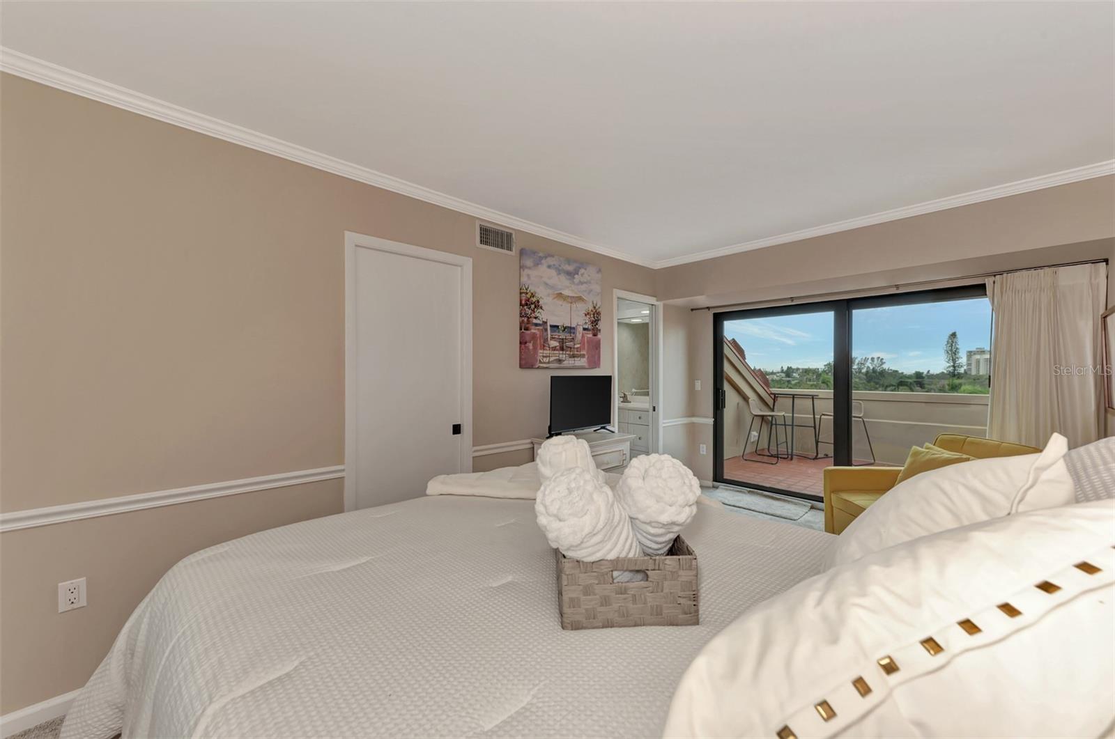 SANDY COVE IV - Residential Lease