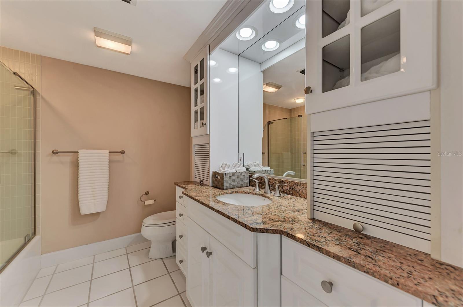 SANDY COVE IV - Residential Lease