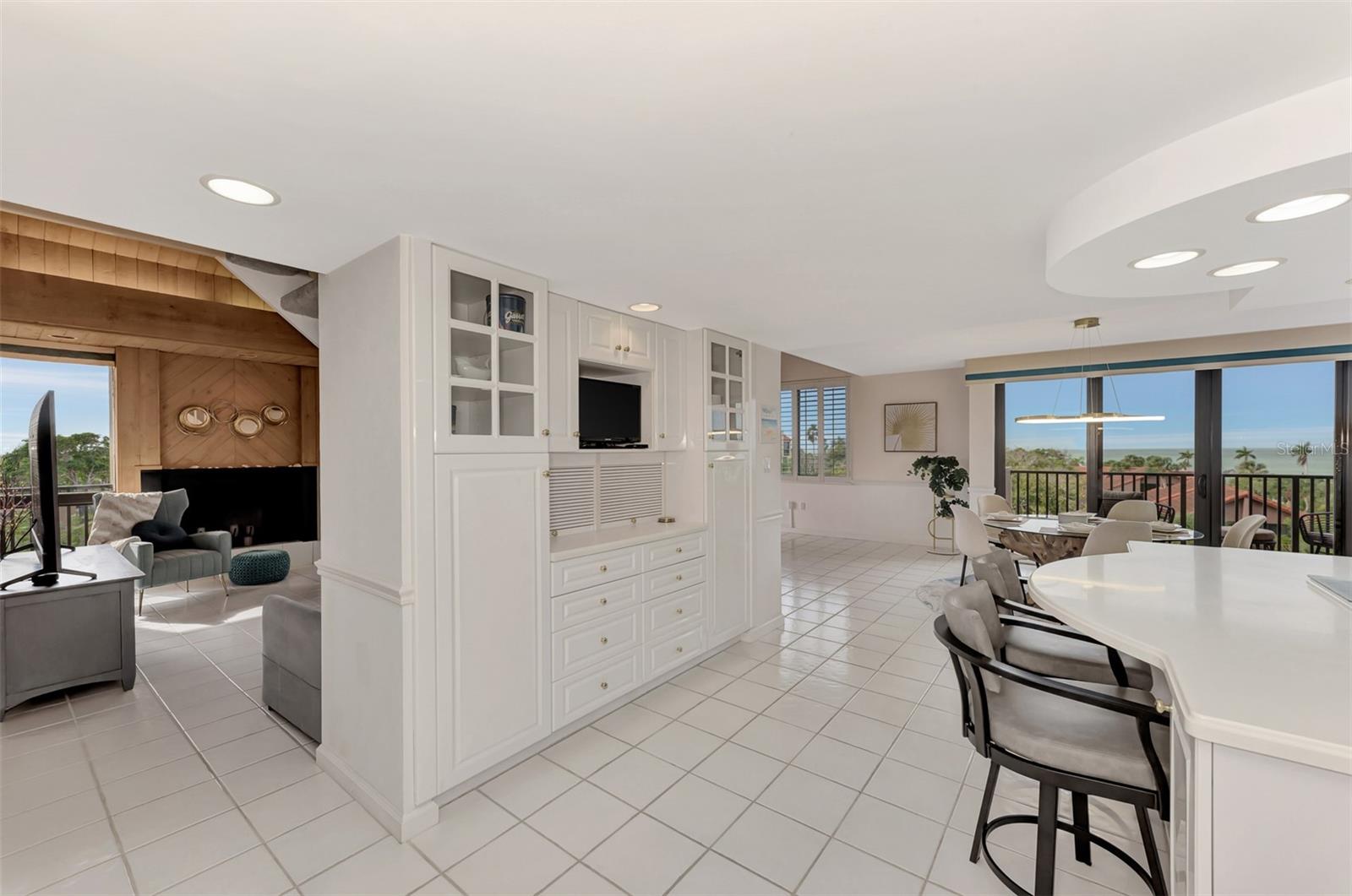 SANDY COVE IV - Residential Lease