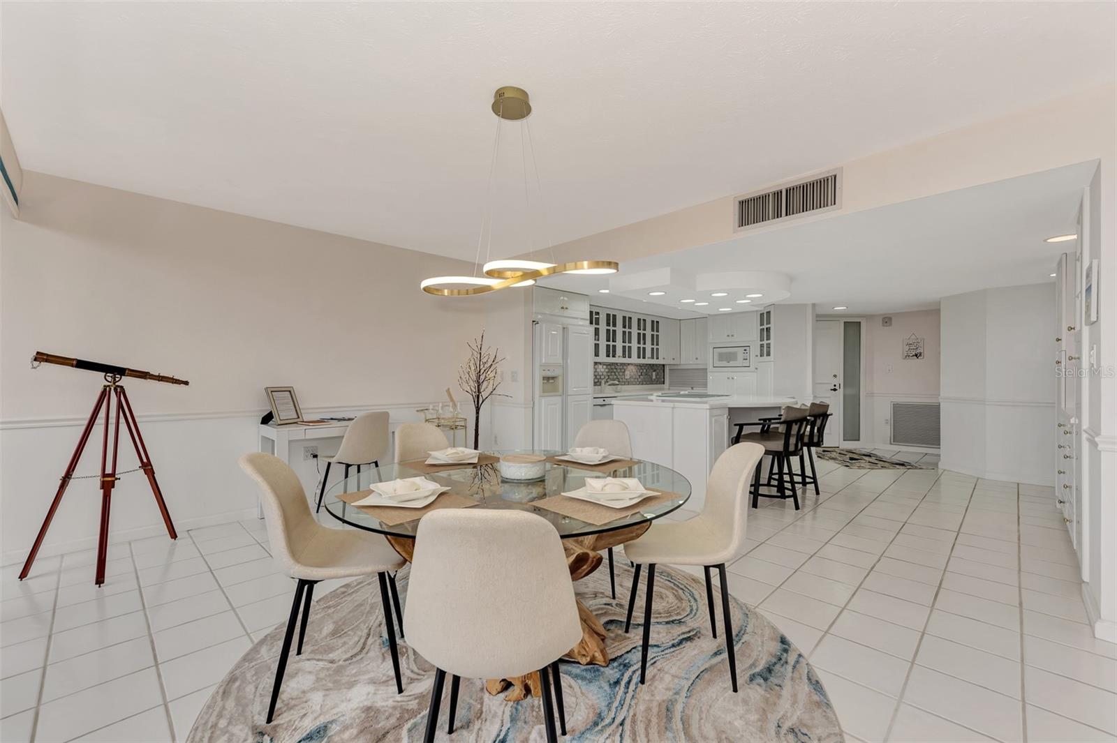 SANDY COVE IV - Residential Lease