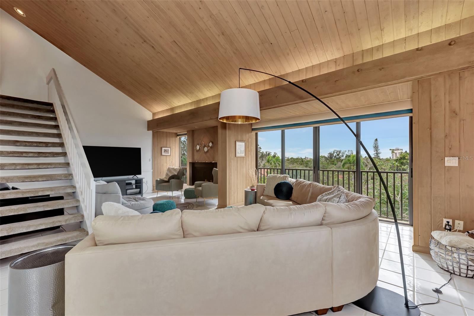 SANDY COVE IV - Residential Lease