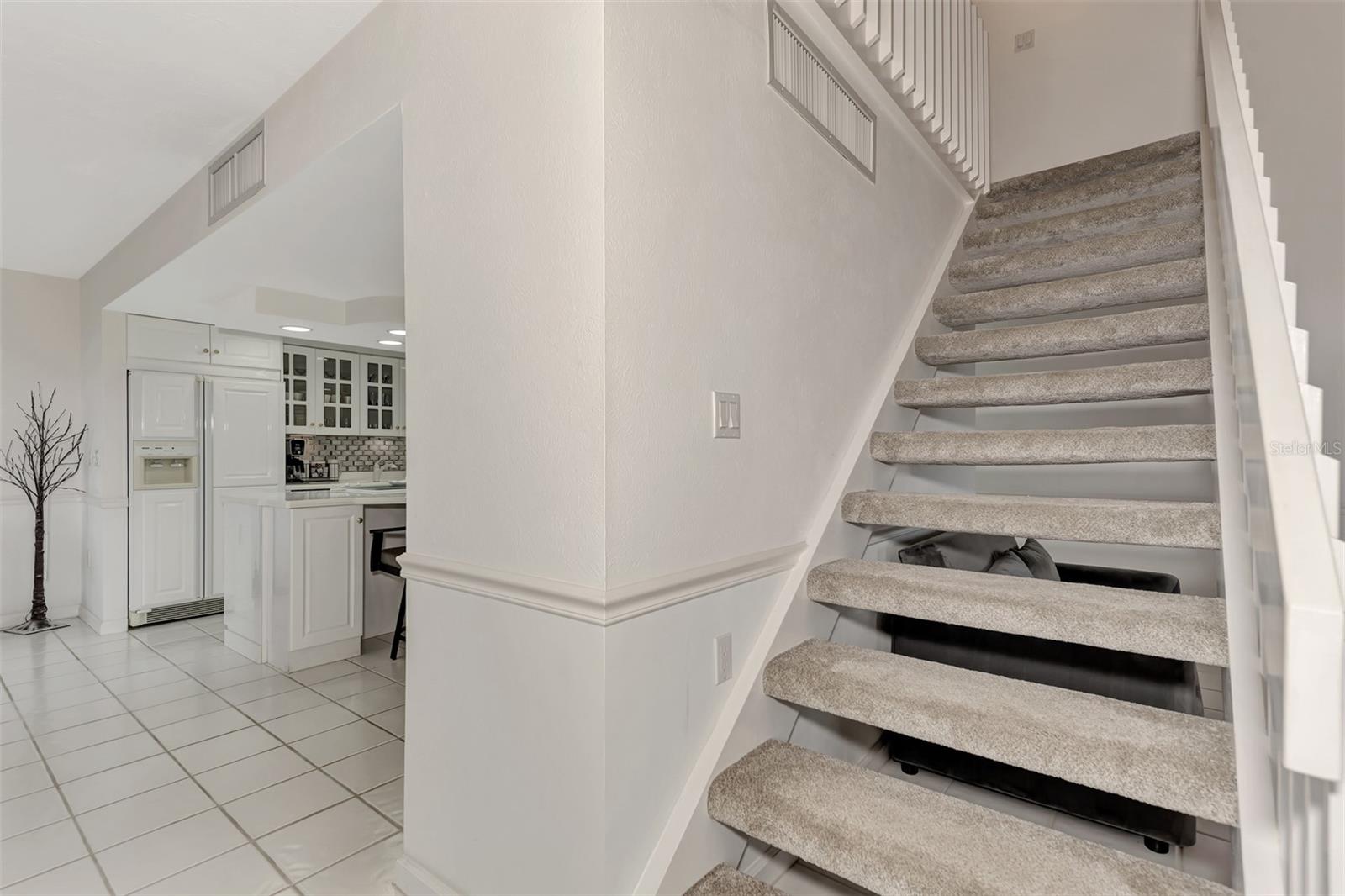 SANDY COVE IV - Residential Lease