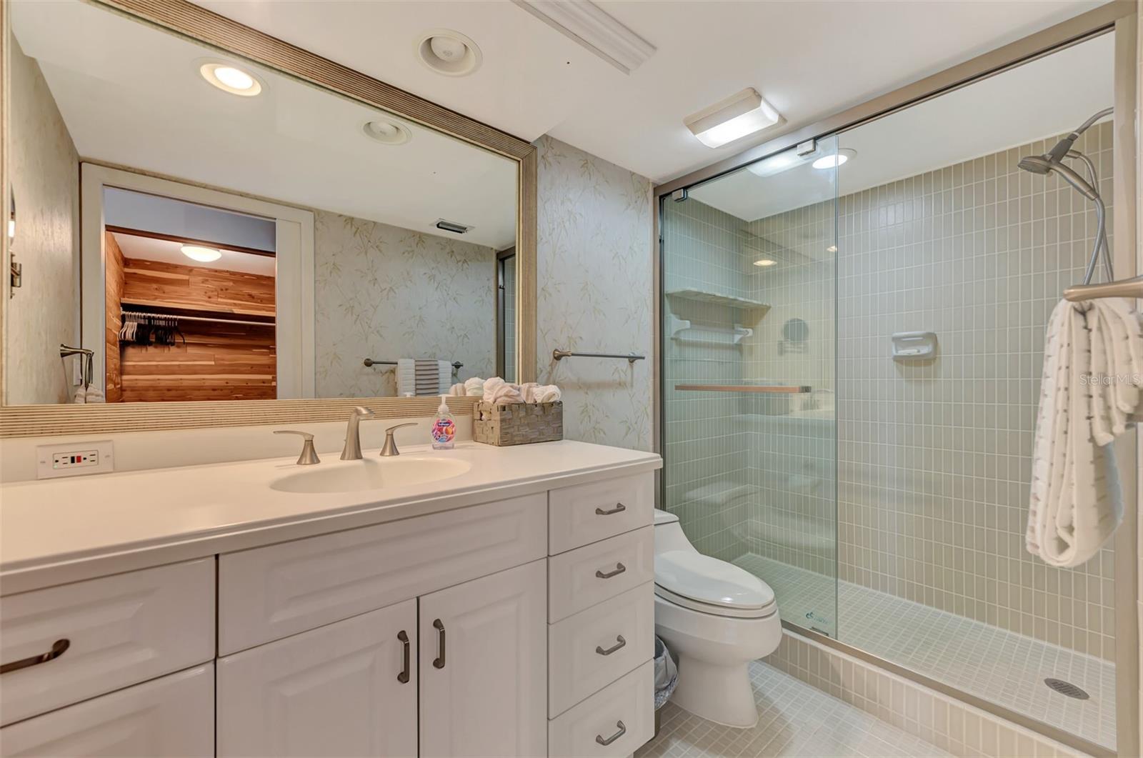 SANDY COVE IV - Residential Lease